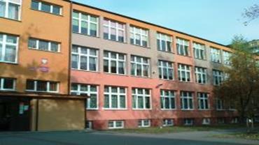 szkolafrontmaly 370